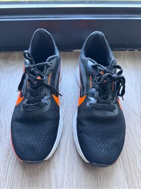 Men's Black and Orange Running Shoes
